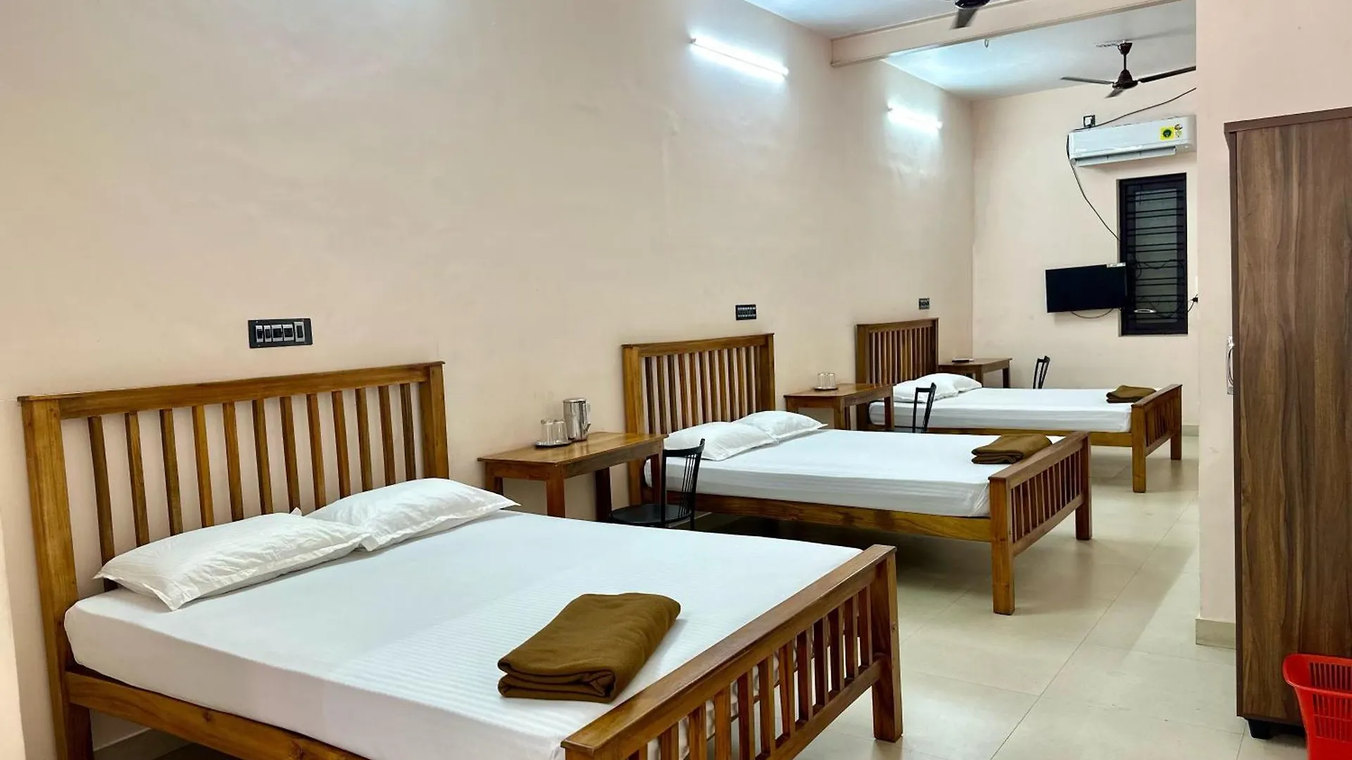 Sri Udupi Hotel Thiruvananthapuram